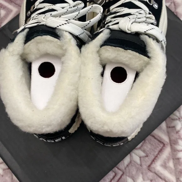 🍋Sorel Boots🍋 - Picture 5 of 7